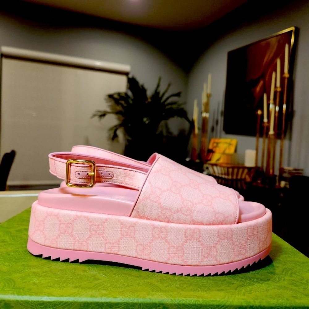 New Gucci Pink Monogram Coated Canvas And Leather Trim Platform Sandals Size 40